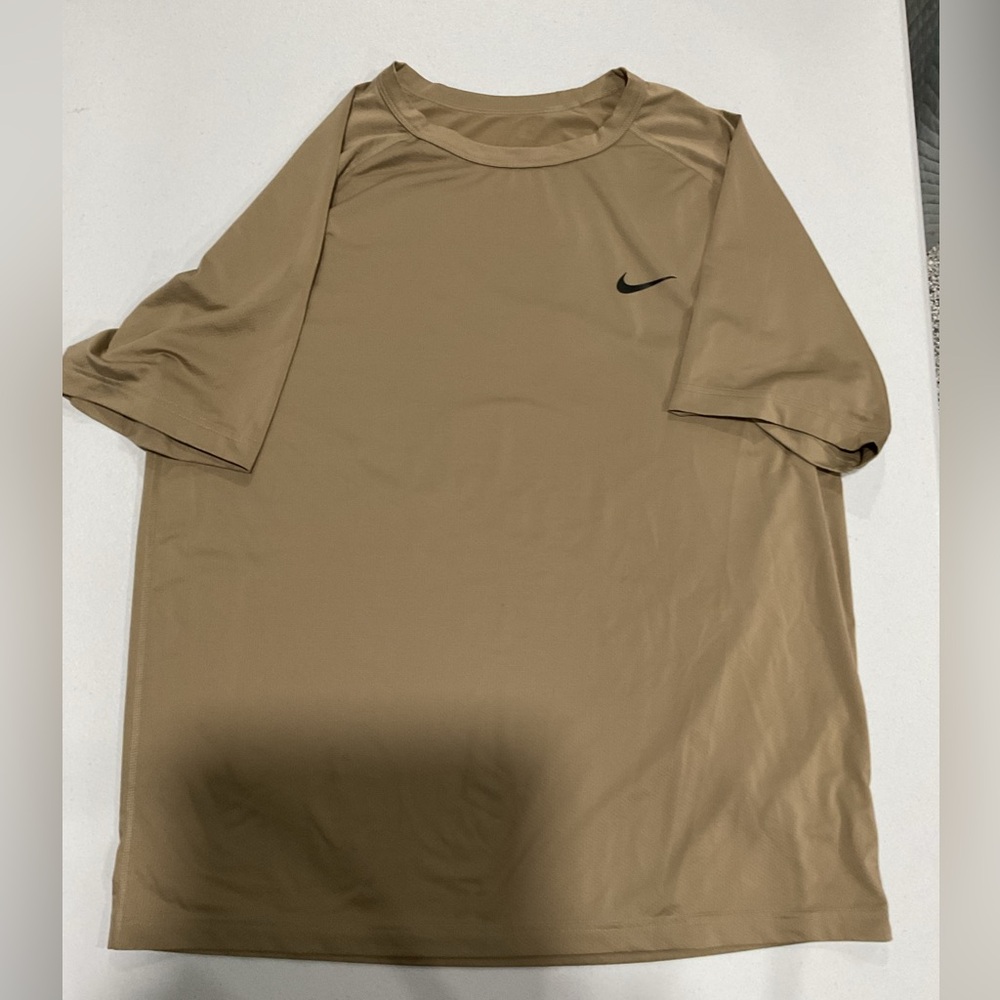 Nike Men's Brown Dri-Fit T-Shirt Size Large